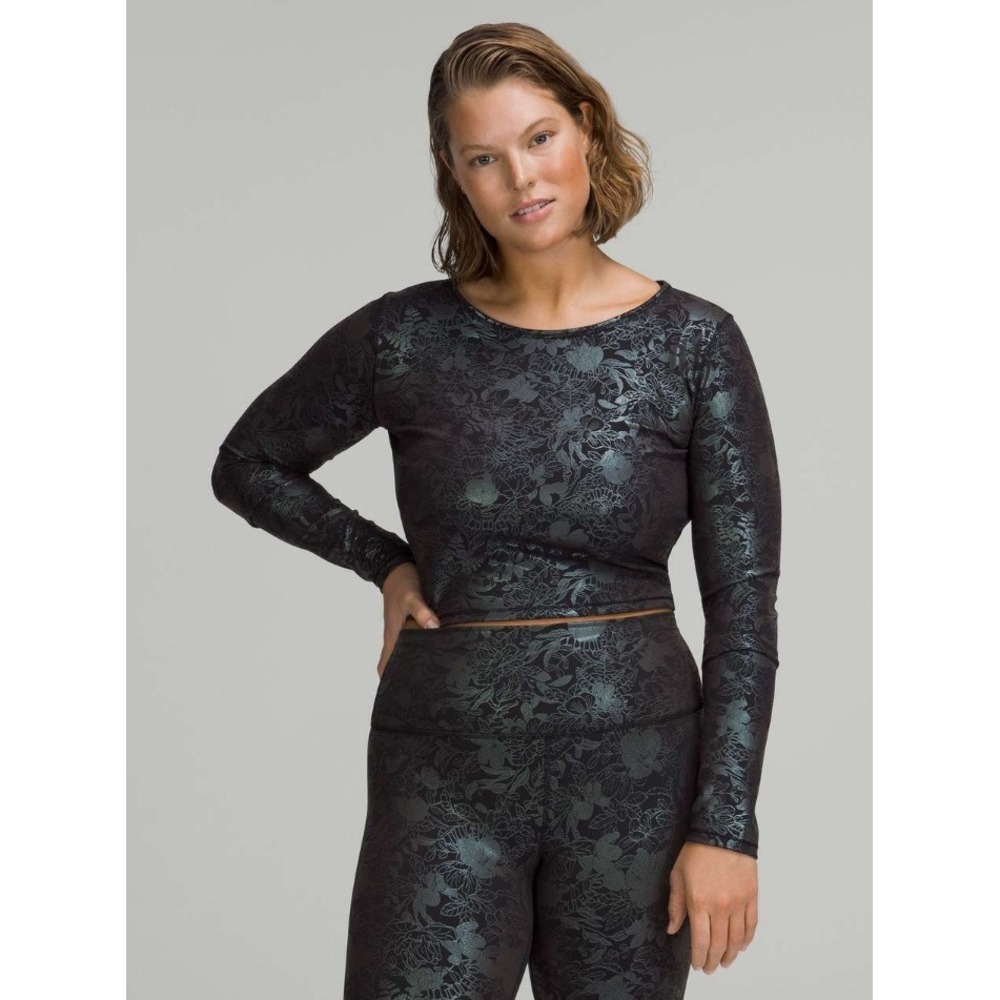 Lululemon Wunder Train Cropped‎ Long Sleeve Logo Flourish Black Iridescent Foil